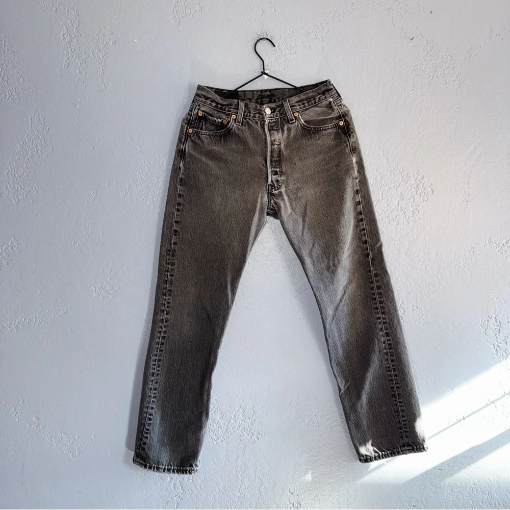 Levi’s 501 90s Vintage grunge faded Jeans Size 30/ 27” - Picture 2 of 13